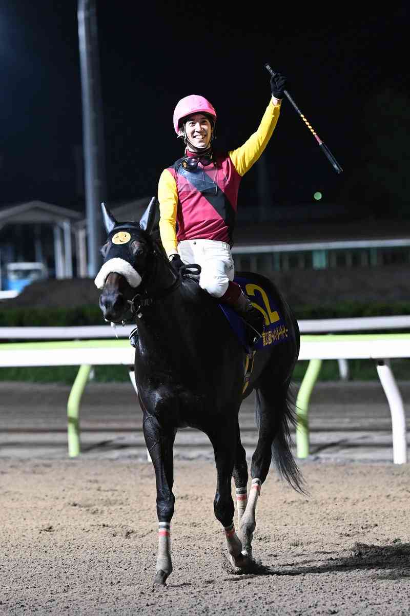 (競馬)明日の宝塚記念を予想しましょう!