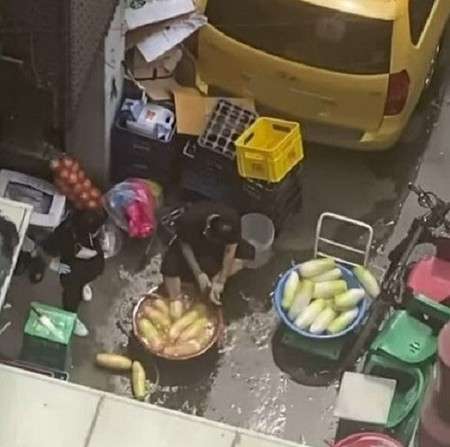「足をタライに突っ込んだまま」その水で「大根を洗う」…中国の「裸キムチ」を連想させる動画に “衝撃”＝韓国（WoW!Korea） - Yahoo!ニュース