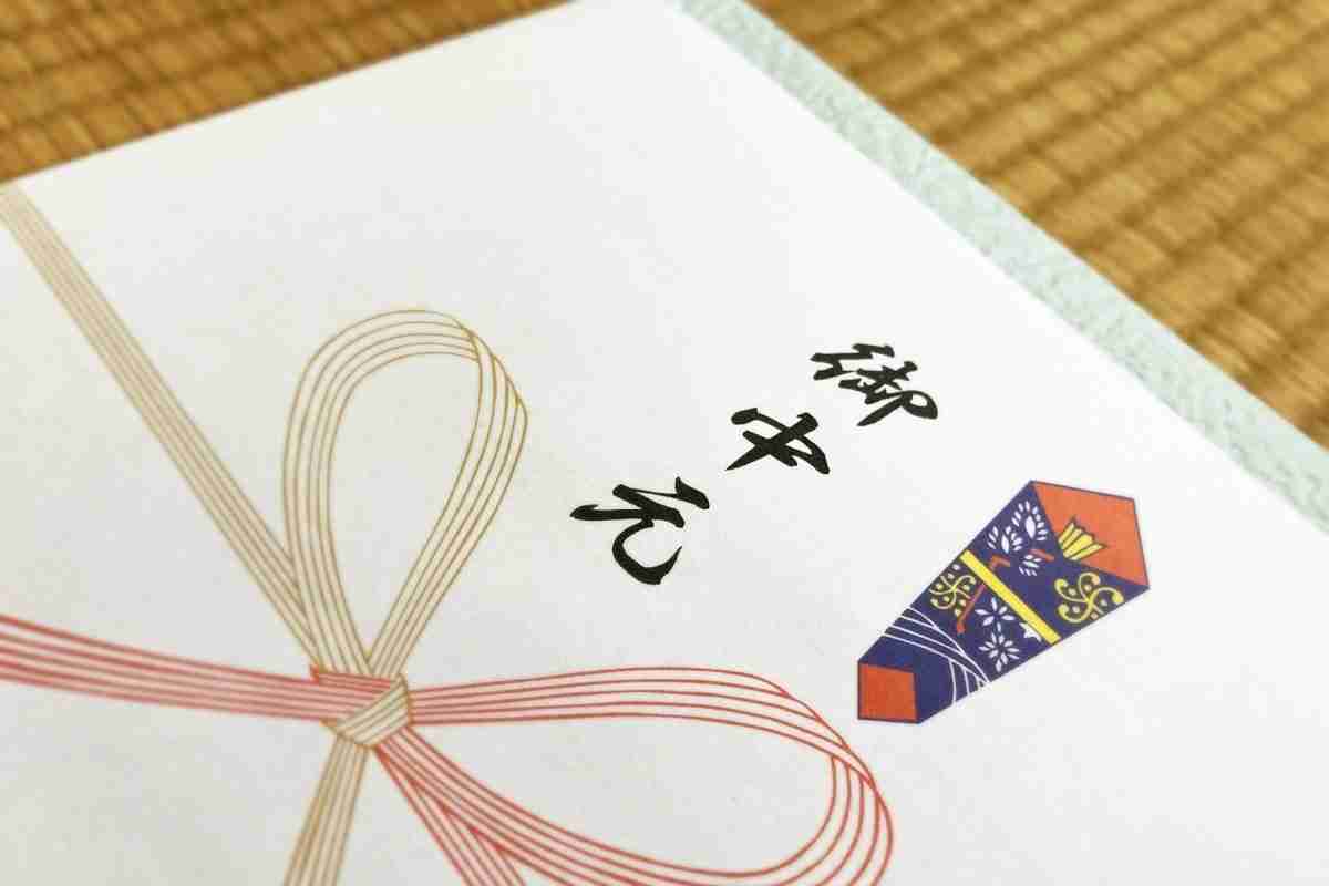 お中元をやめられない人たちの悲鳴 親から「今年はこれが欲しい」の催促も… | マネーポストWEB