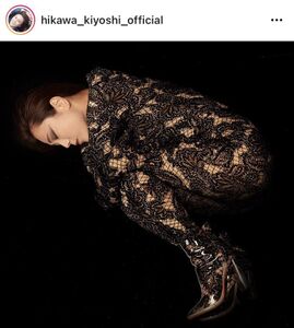 氷川きよし、全身黒レースの美しい“サナギ”姿「もだえる幼虫は蛹から蝶へ」