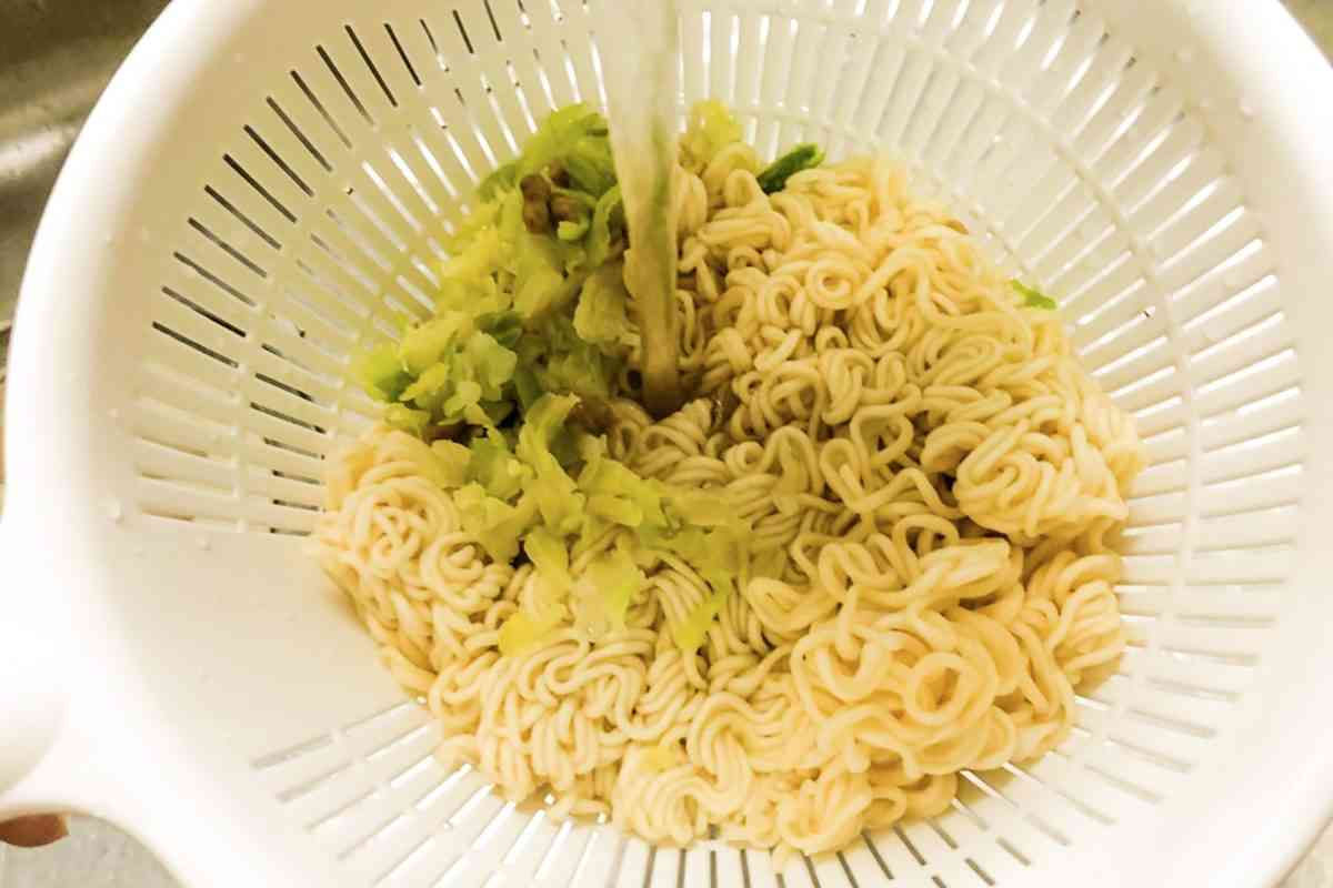 サンシャイン池崎の「ペヤングの食べ方」に驚き 夏はピッタリかも…