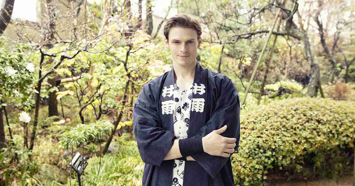       村雨辰剛 / Tatsumasa Murasame | 武士道精神に魅せられ、日本に帰化したスウェーデン出身庭師。日本人として、文化を継承していくことに相応しい人間になれるよう、日々鍛錬を続ける  