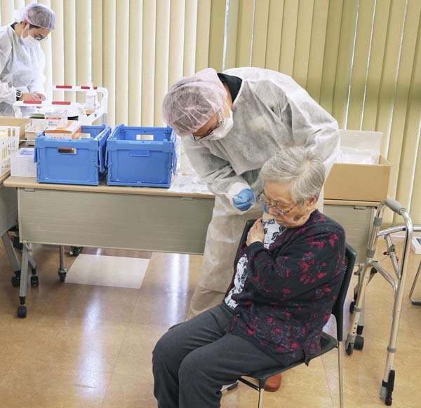 厚労省が新型コロナワクチン接種後５５６件の死亡事例を報告（日刊ゲンダイDIGITAL） - Yahoo!ニュース