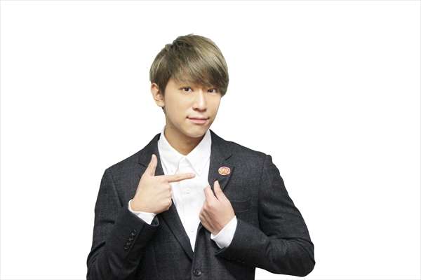 聖火お披露目式で五輪の本質表す光景…小池百合子、松岡修造ら来賓はテントで雨をしのいでるのに「手話通訳」は外で濡れながら進行