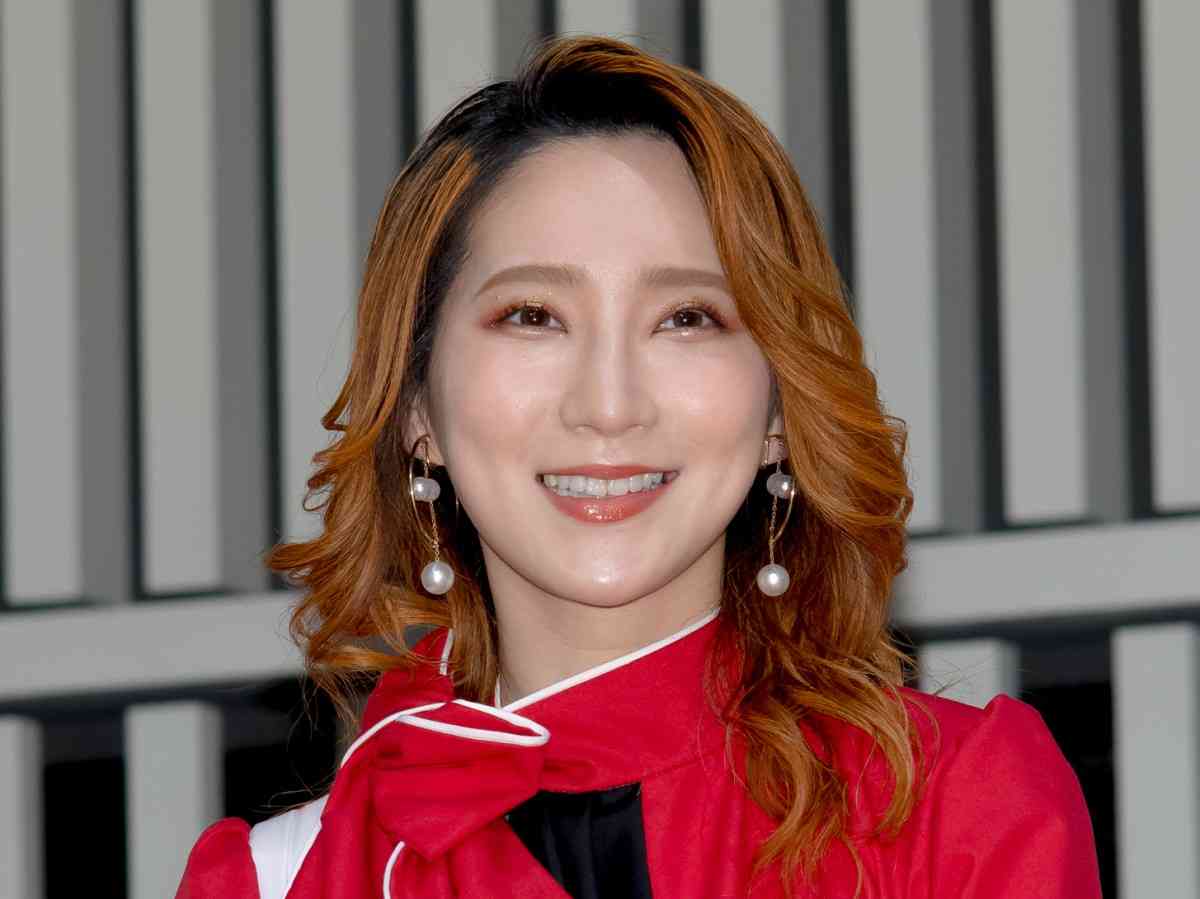 ファーストサマーウイカ、“前髪あり”ショットに反響「吉岡里帆さんかと」「稲森いずみさんみたい」 ／2021年7月12日 - エンタメ - ニュース - クランクイン！