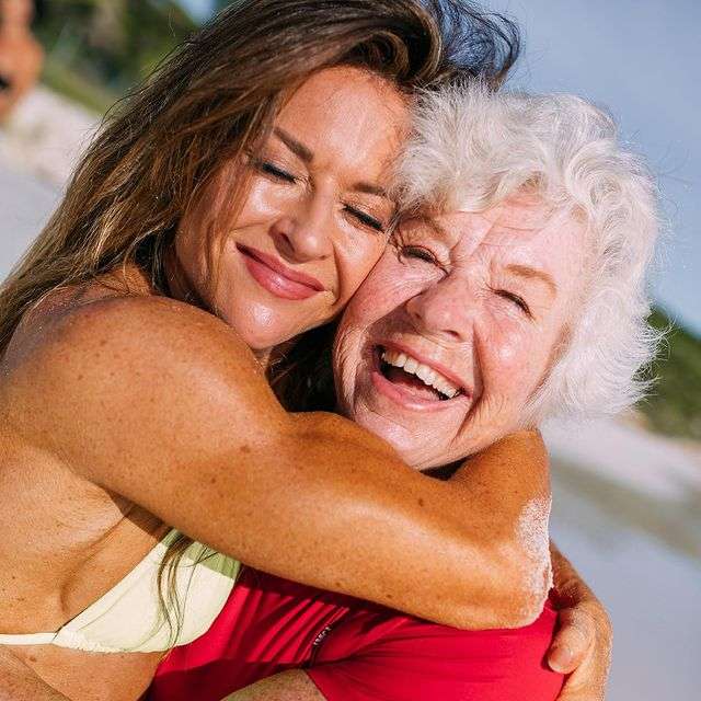 パワフル高齢者！71歳でボディビルティングに目覚めた75歳のおばあさん、人生を満喫中