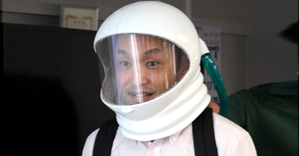 新型コロナ／群馬大、ヘルメット型マスク開発　給排気の流れ・圧力を精密制御 | 日刊工業新聞 電子版