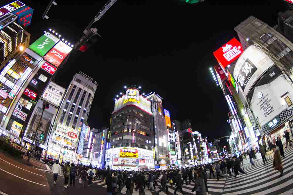 ブルーインパルス求め想像を絶する「密」状態　国立競技場周辺の状況は…