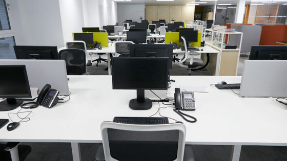 間仕切りのない「オープンオフィス」では雑音がネガティブな気分を25％も増幅させるという研究結果