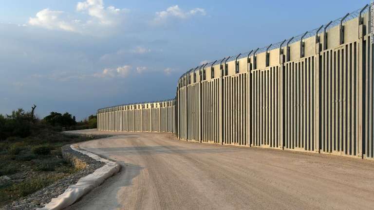 CNN.co.jp : ギリシャ、対トルコ国境に壁建設　アフガン情勢も念頭に