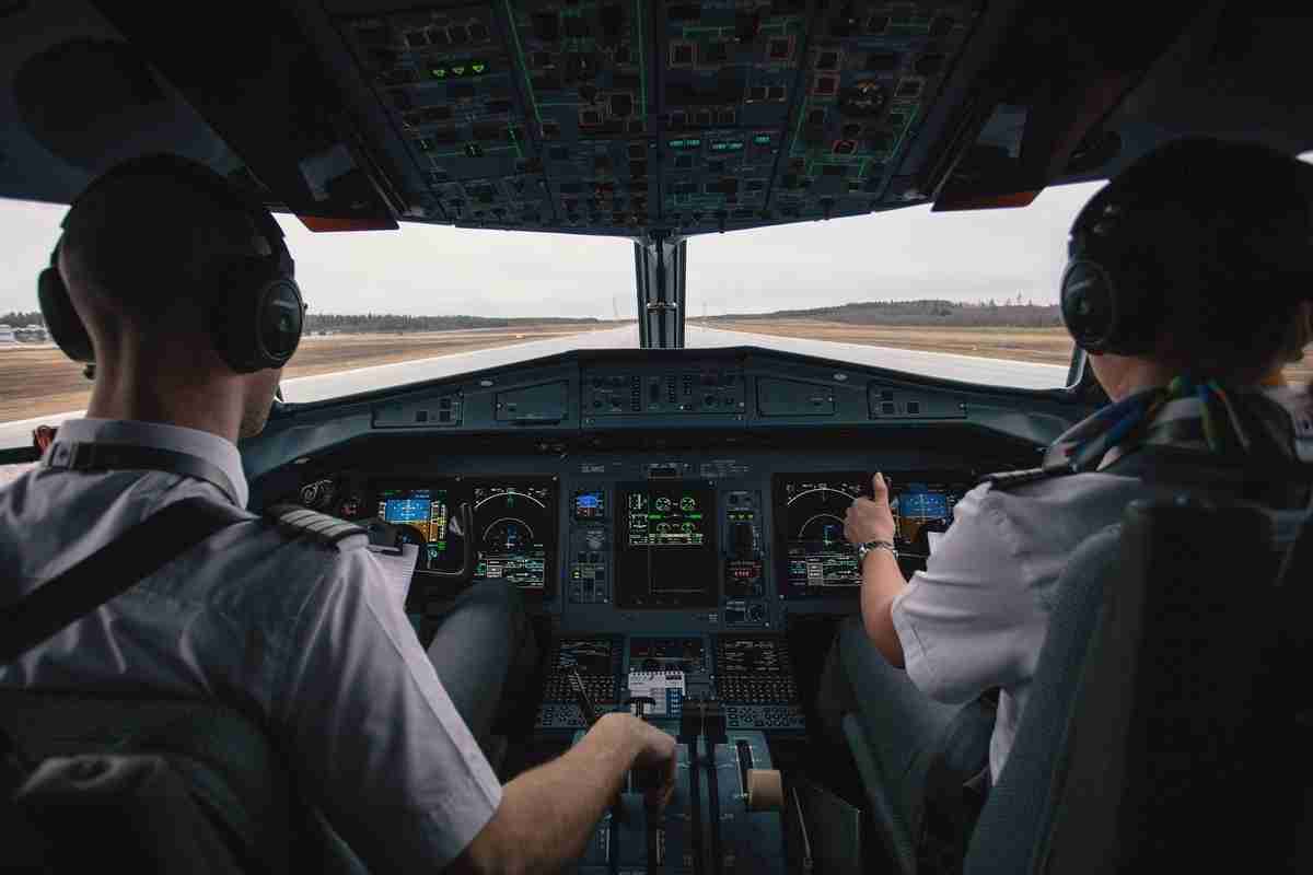 英国航空パイロット4人死亡、ワクチン接種が関係か？ - Aaayaの人生はまわり道　~Life in the UK~