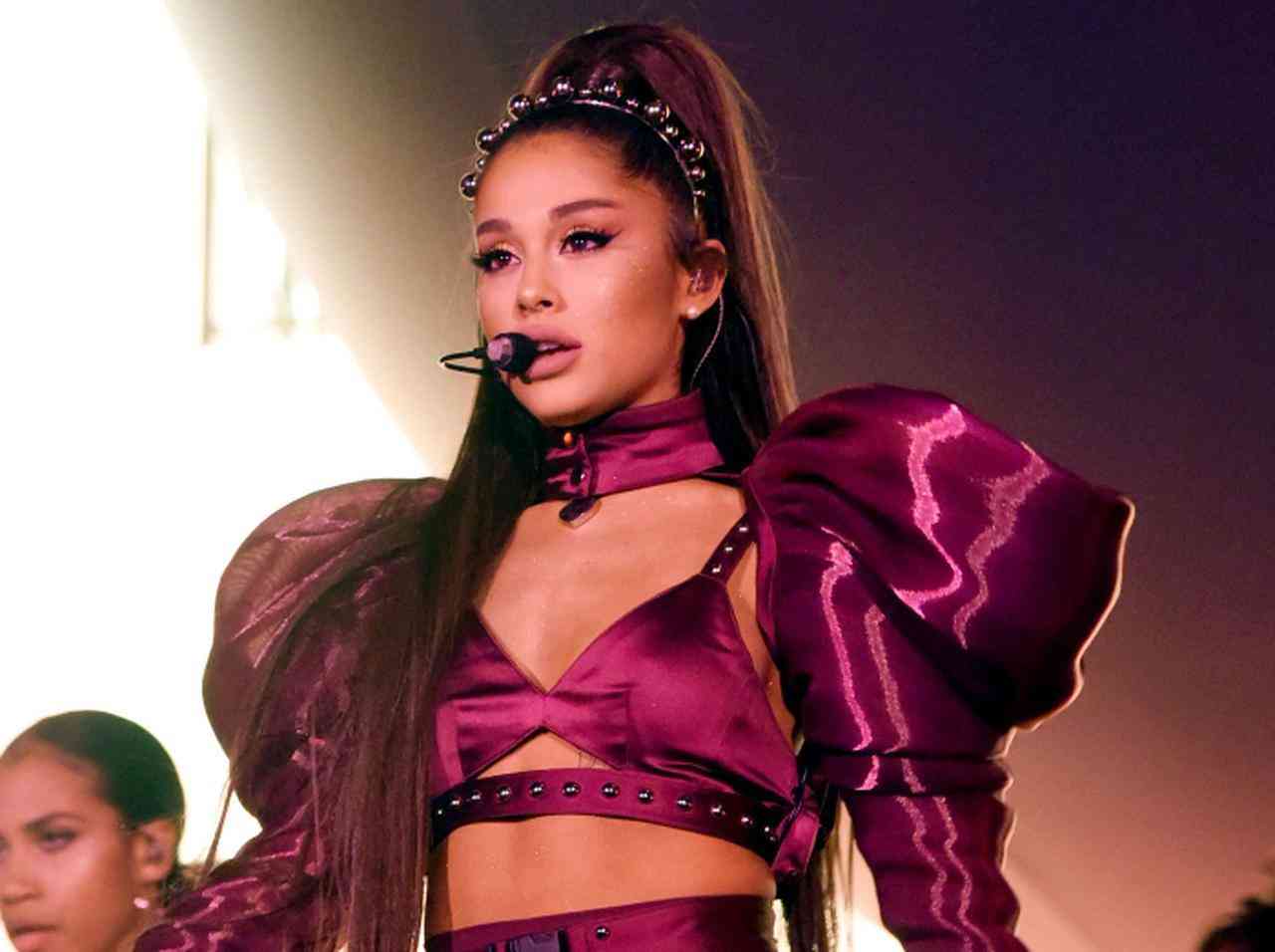 アリアナ・グランデ、ワクチン接種を呼びかけ「まだコロナは終わっていない」と長文投稿 - フロントロウ -海外セレブ＆海外カルチャー情報を発信