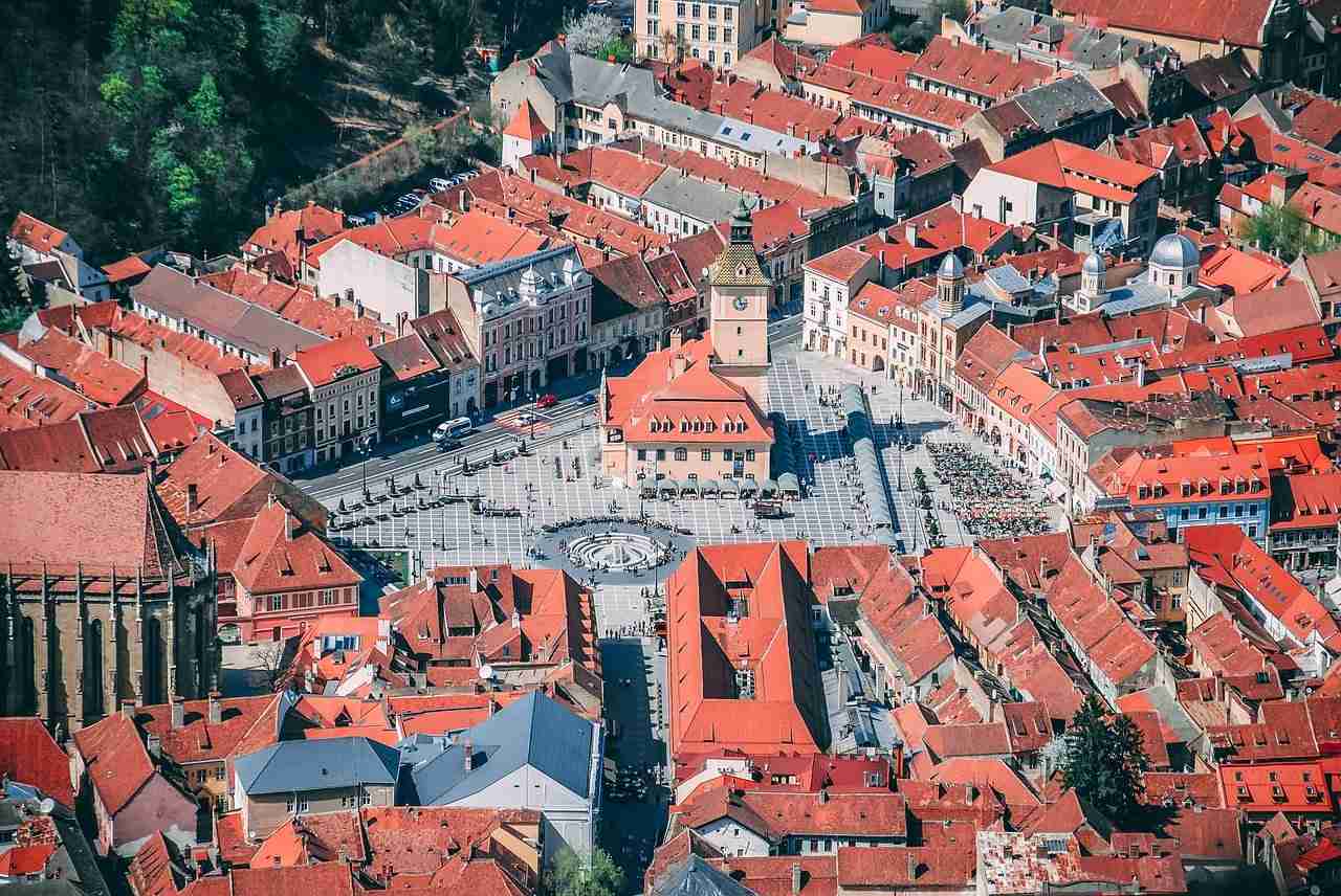 S-au închis toate centrele de vaccinare anti-COVID din municipiul Brașov. Vaccinuri se mai administrează la medicii de familie și în spitale