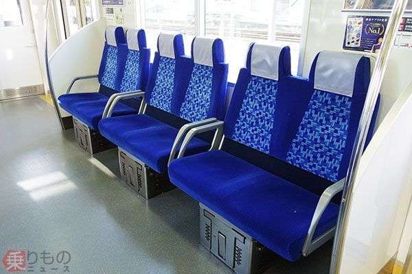 電車で隣の人が脚広げてこちらに干渉してくるのを撃退する方法