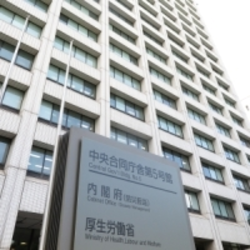アストラゼネカ製COVID-19ワクチンが40歳以上で臨時接種の対象に：日経メディカル