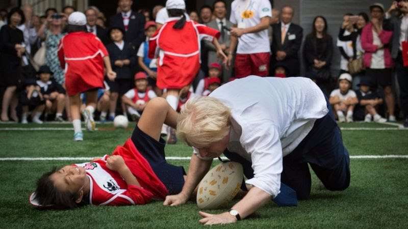 英首相夫人、第2子妊娠 流産経験、12月出産予定と公表