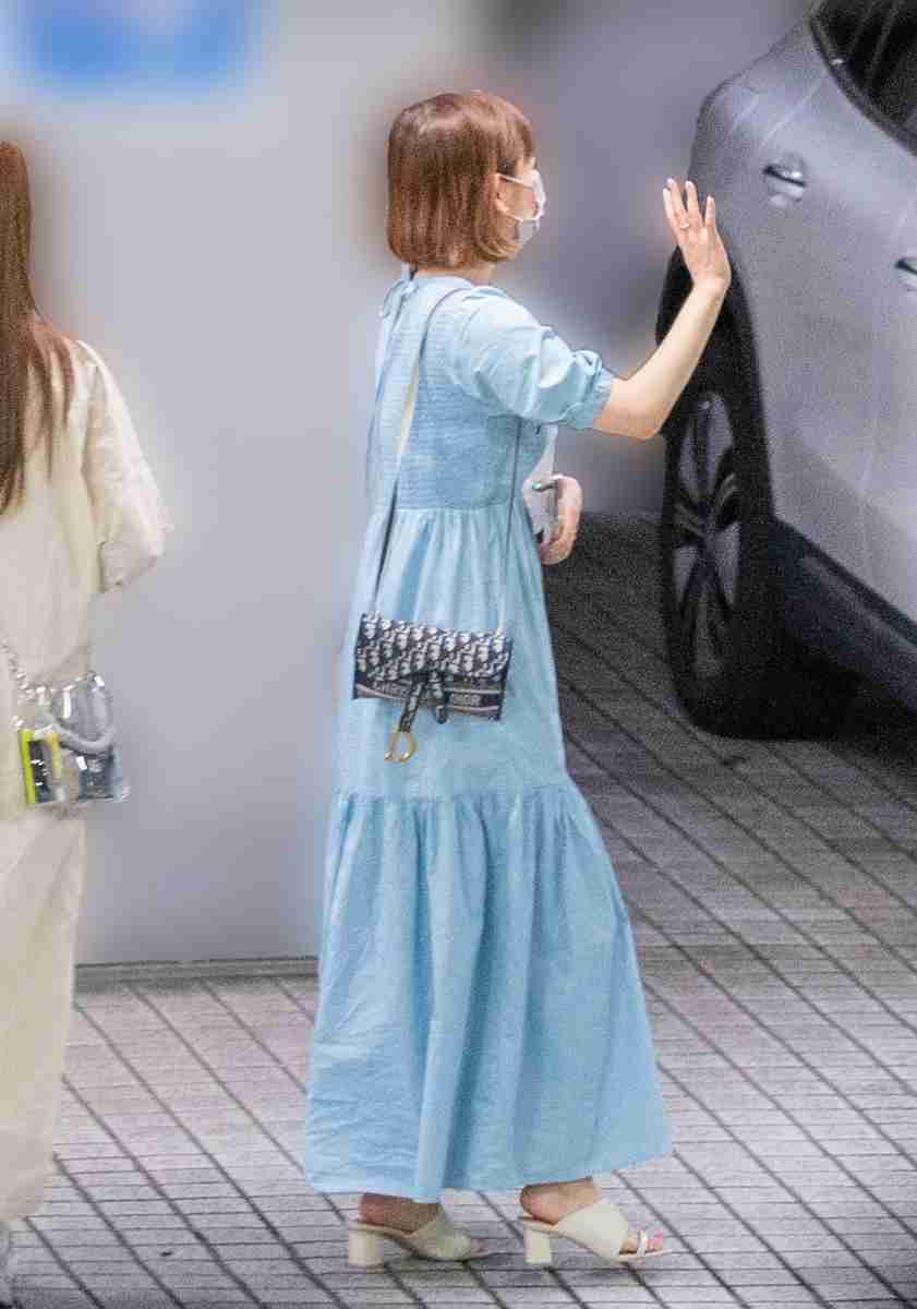 最新ベンツに乗る中川翔子 脱テレビ成功でYouTube収入2000万円以上か