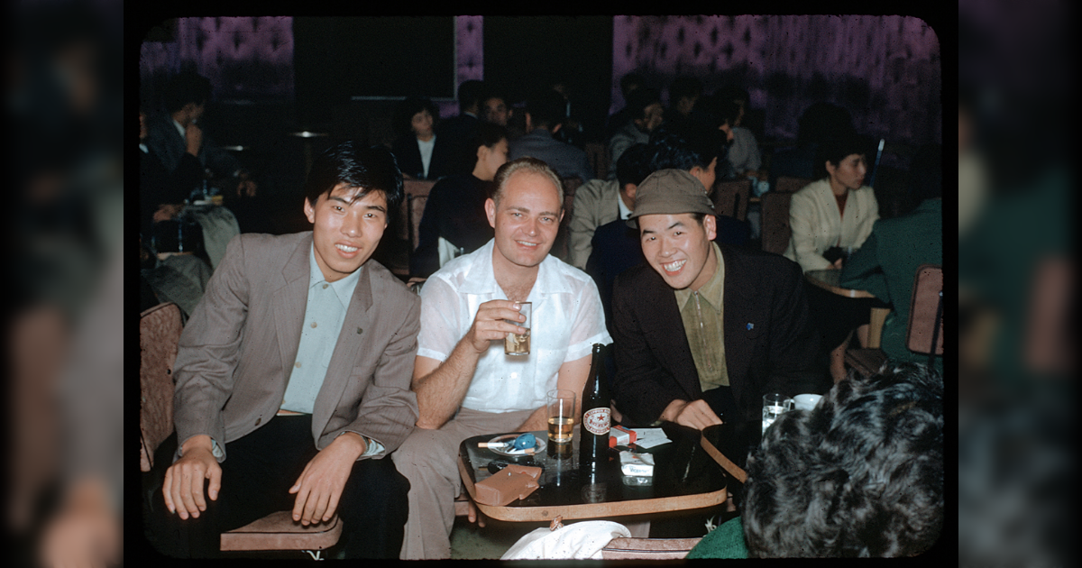 爺さんが“爺さんしか着ない爺臭い服”を着ている理由がわかる写真『自分が若い頃の格好をずっとしているから』 - Togetter