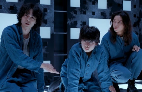 映画『CUBE 一度入ったら最後』謎の立方体に閉じ込められた人たちの場面写真解禁