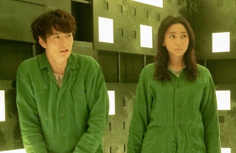 映画『CUBE 一度入ったら最後』謎の立方体に閉じ込められた人たちの場面写真解禁
