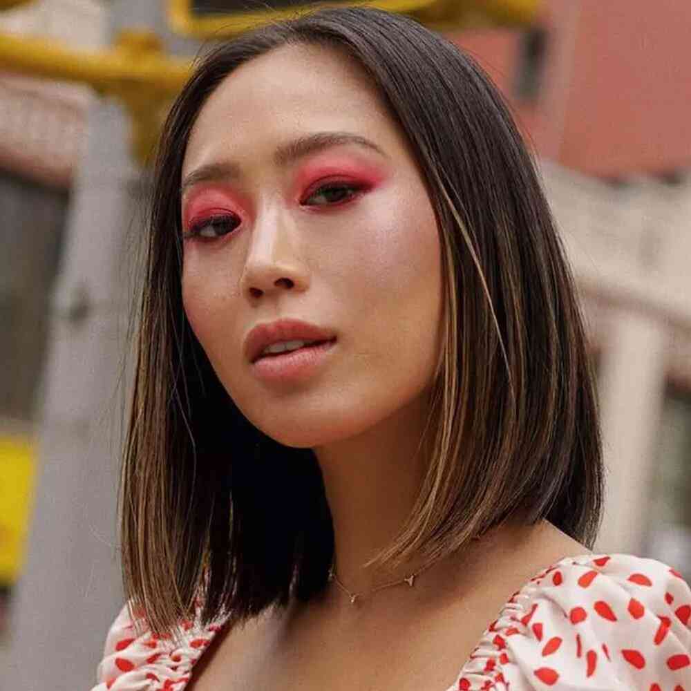 カラフルなアイメイクが見たい！