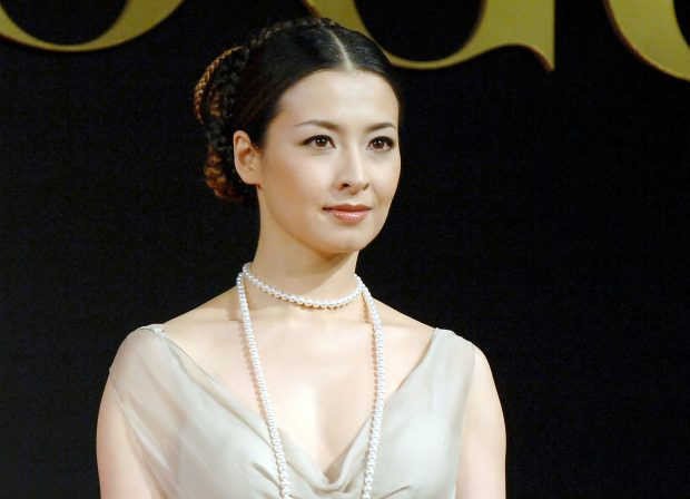 最高に美しいと思う宝塚出身の女優ランキング！3位は大地真央、2位は天海祐希、1位は…？