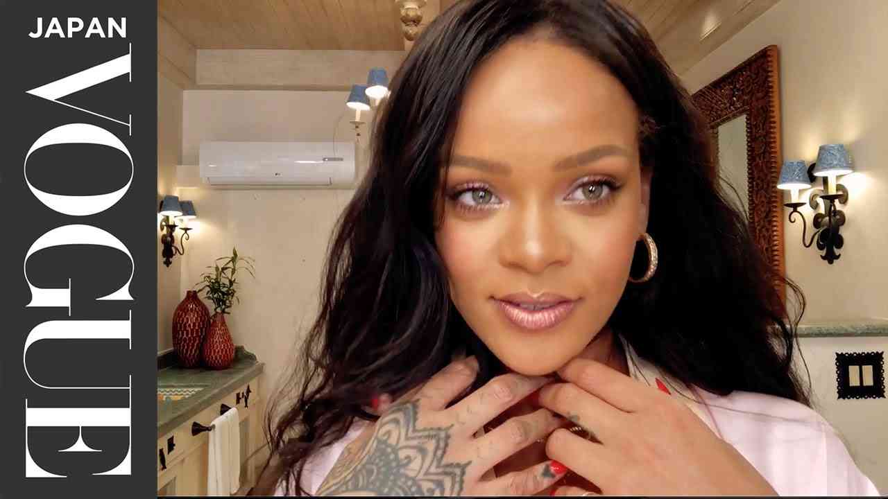 リアーナ流、すっぴんから10分でできるセルフメイク。| Beauty Secrets | VOGUE JAPAN - YouTube