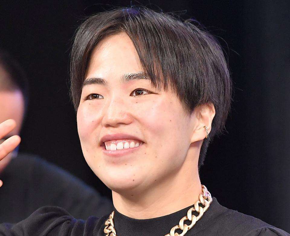 ゆりやんmiumiuダウン上下が衝撃もこもこすぎる「宇宙服」「かわゆい」
