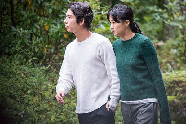 賀来賢人“ドライブデート”ショットに大反響「奥さんが撮ったの？」「これが奈々ちゃん目線」の声