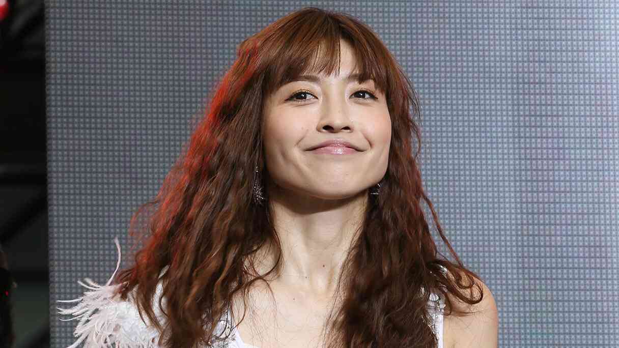 片瀬那奈、友人の「薬物常習」暴露の裏で、捜査関係者からは「10万人に1人の特異体質」説が!?｜日刊サイゾー 