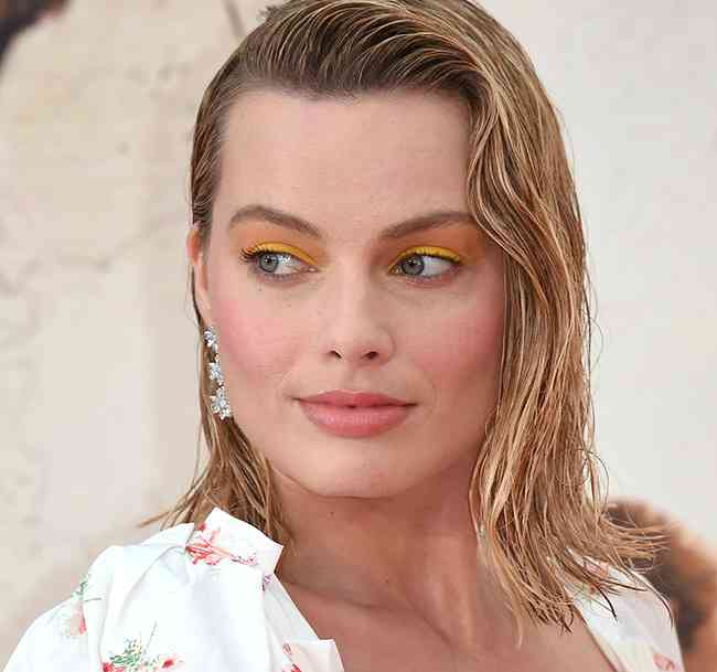 カラフルなアイメイクが見たい！