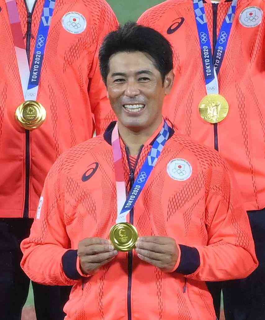 菊池涼介は稲葉篤紀監督に、大野雄大は天に-　届けた約束の金メダル（デイリースポーツ） - Yahoo!ニュース
