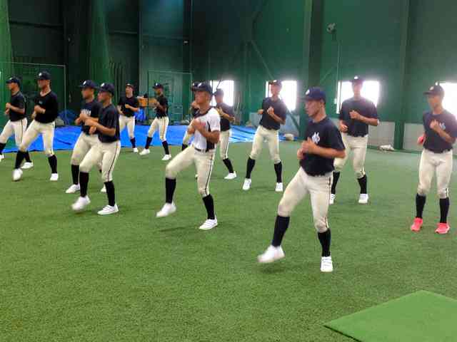 練習場所が見つからない…　長崎商を救った明石商監督 | バーチャル高校野球 | スポーツブル