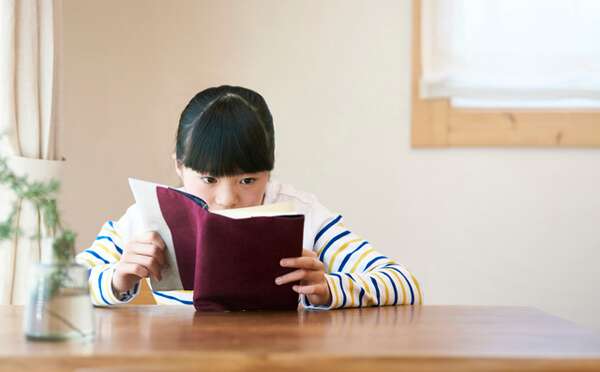 子どもの読書習慣が身に付く方法｜読書をすれば脳も心も育つ！得られる効果もご紹介