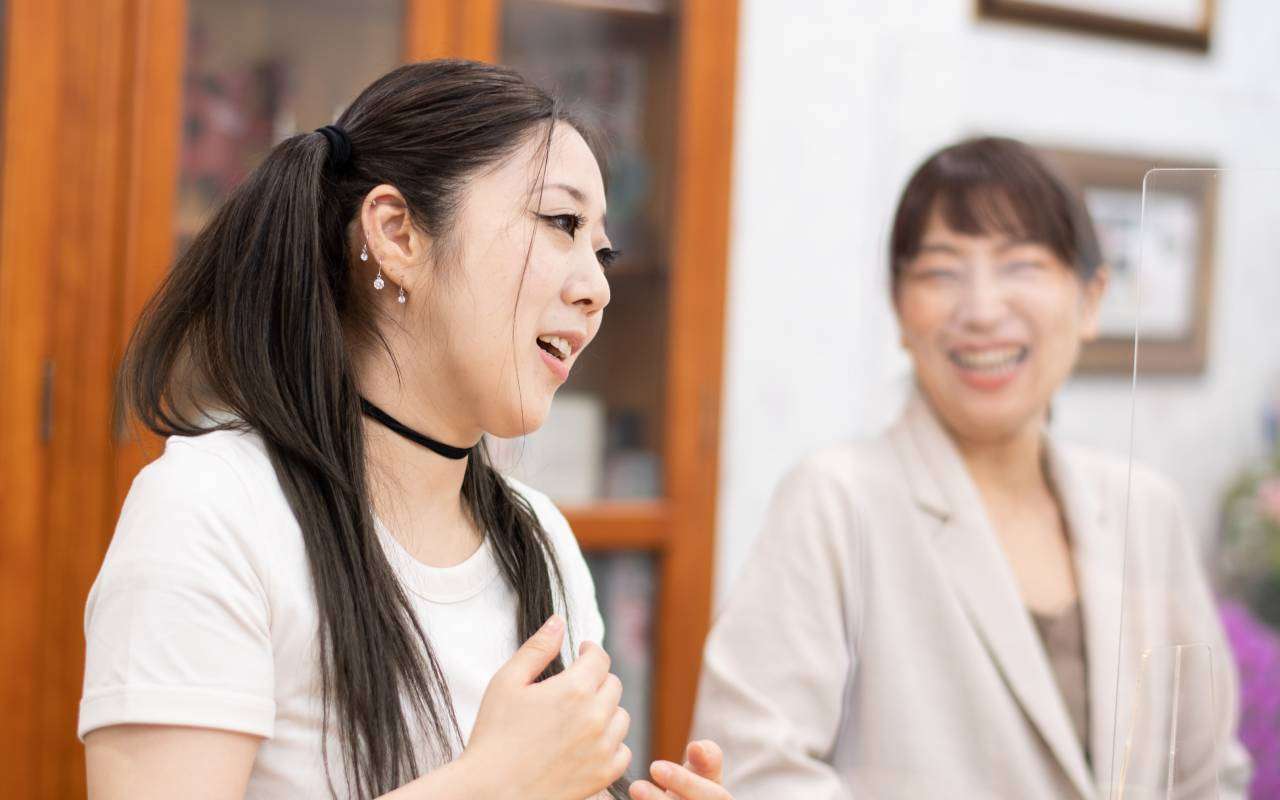 「ネイルする暇あったらネタ考えろや」と男芸人が…日本エレキテル連合を苦しめた“偏見”と“芸人のエゴ” | 女芸人の今 | 文春オンライン