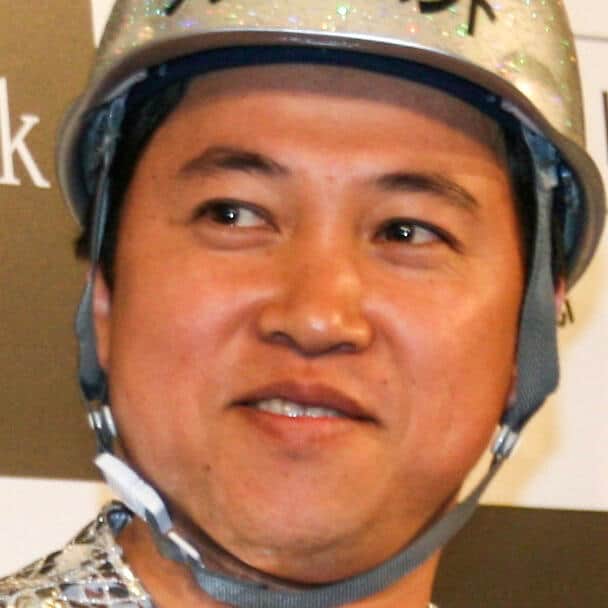 「服装が完璧すぎる」「ワクチンにピッタリ」　スギちゃんの接種報告に14万いいねの大反響: J-CAST ニュース