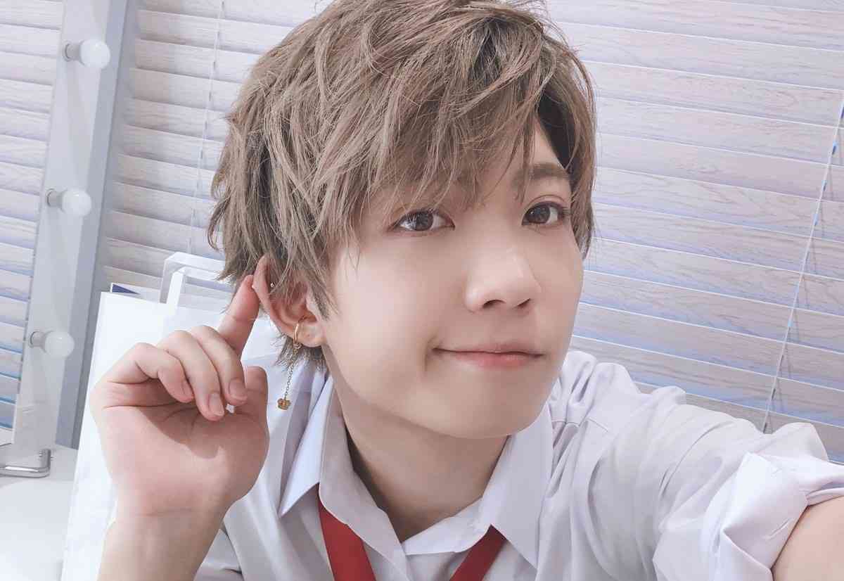 鬼頭明里と交際報道のイケメン声優・保住有哉、歌舞伎町で“合コン”三昧!? 「酔うとキス魔に」「国民的アイドルグループのメンバーとも交流アリ」