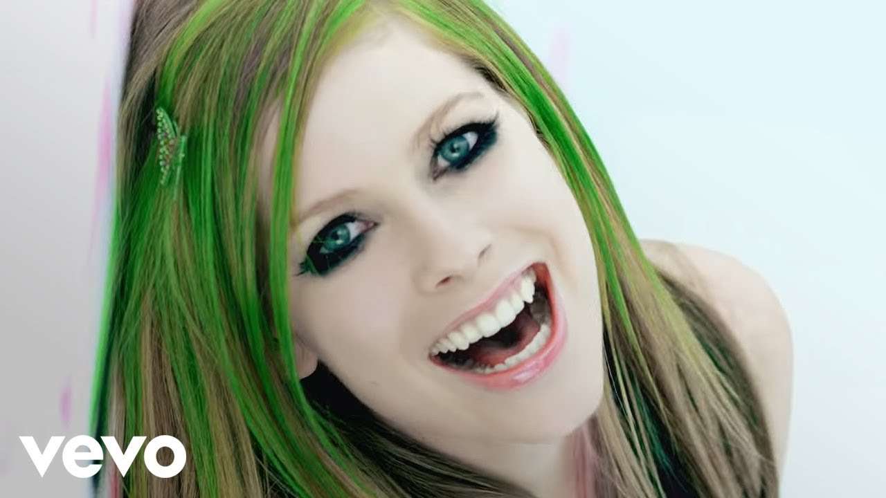 Avril Lavigne - Smile (Official Music Video) - YouTube