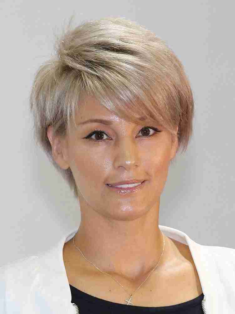 梅宮アンナ「真鶴の家」オーシャンビューの絶景リビング公開　ファンため息「リゾートホテルのよう」