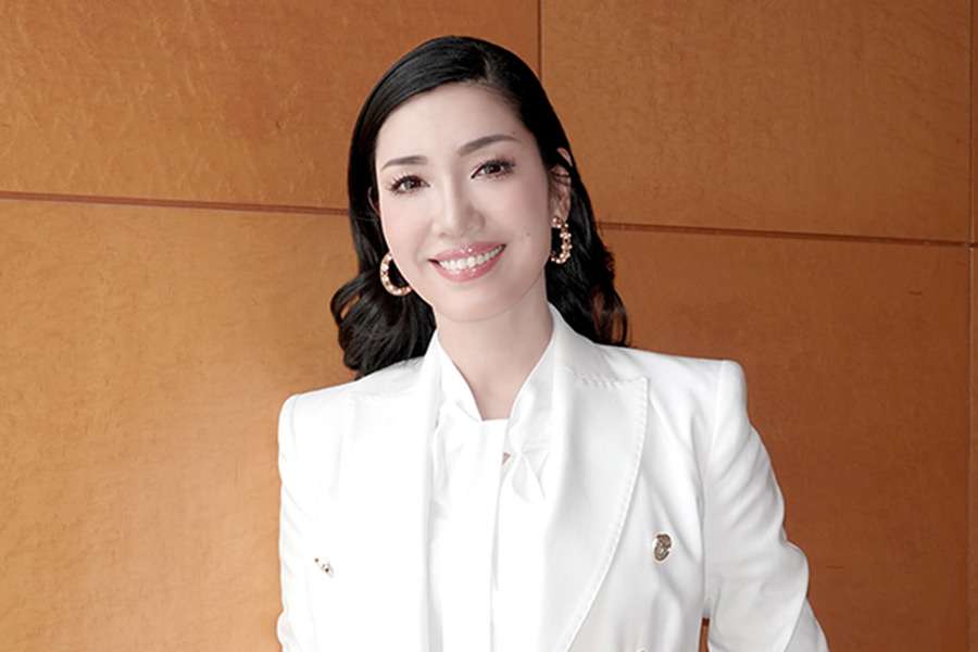 アンミカ、見事な自宅ベランダ披露　おしゃれ空間にファン驚嘆「とっても素敵」 | ENCOUNT