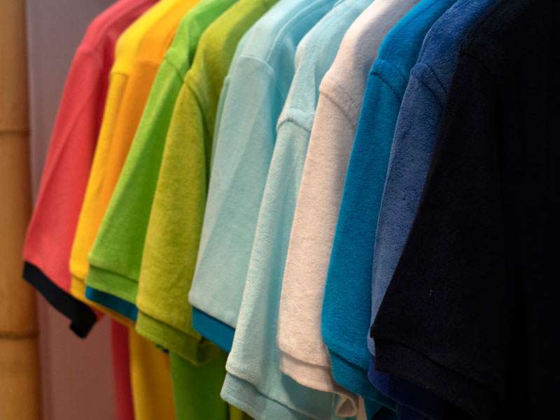 熱中症予防に効果的な服の色は？ 表面温度は20℃の差