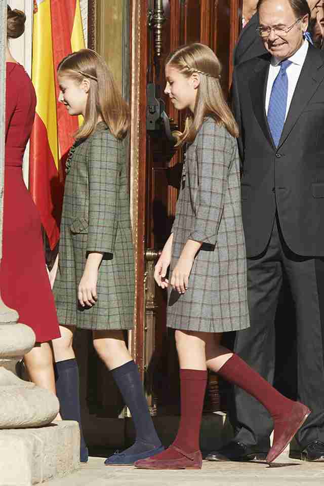 「わぁ、素敵!」スペイン王女姉妹のリンクコーデにときめきが止まらない!