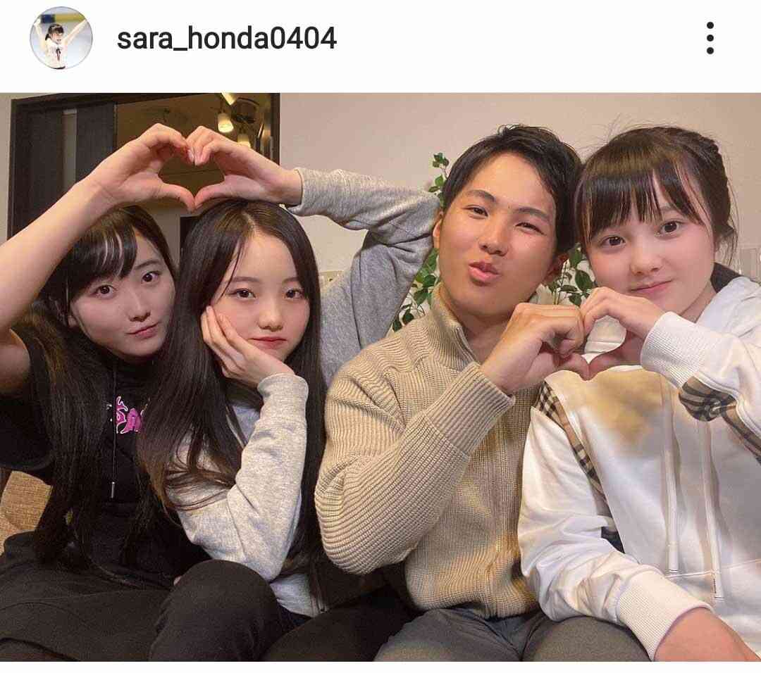 本田紗来、兄・太一さんの誕生日に真凜&望結との4きょうだいショット披露