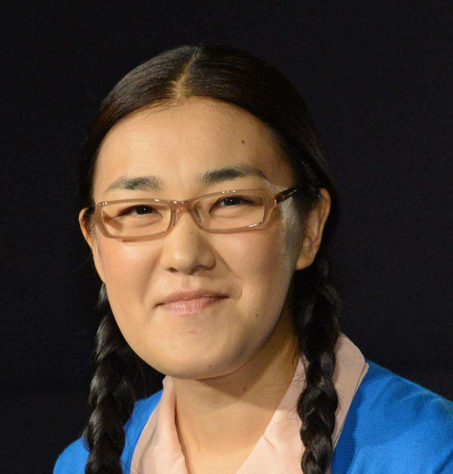 たんぽぽ・白鳥久美子　第1子女児誕生　帝王切開で