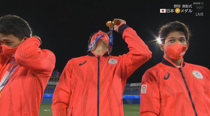 【野球】大野雄大が亡くなった木下雄介さんに優勝報告、金メダルを空に