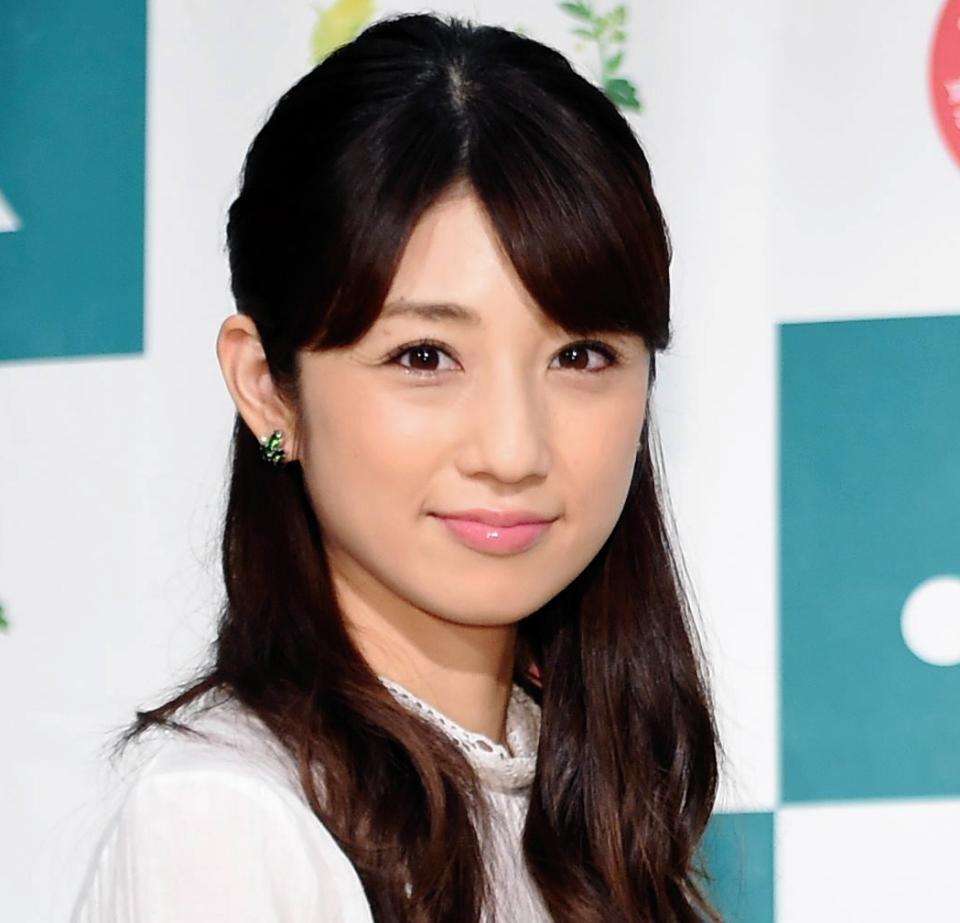 小倉優子　2600円のプチプラワンピ姿に「高見え」「どこのメーカー？可愛い」