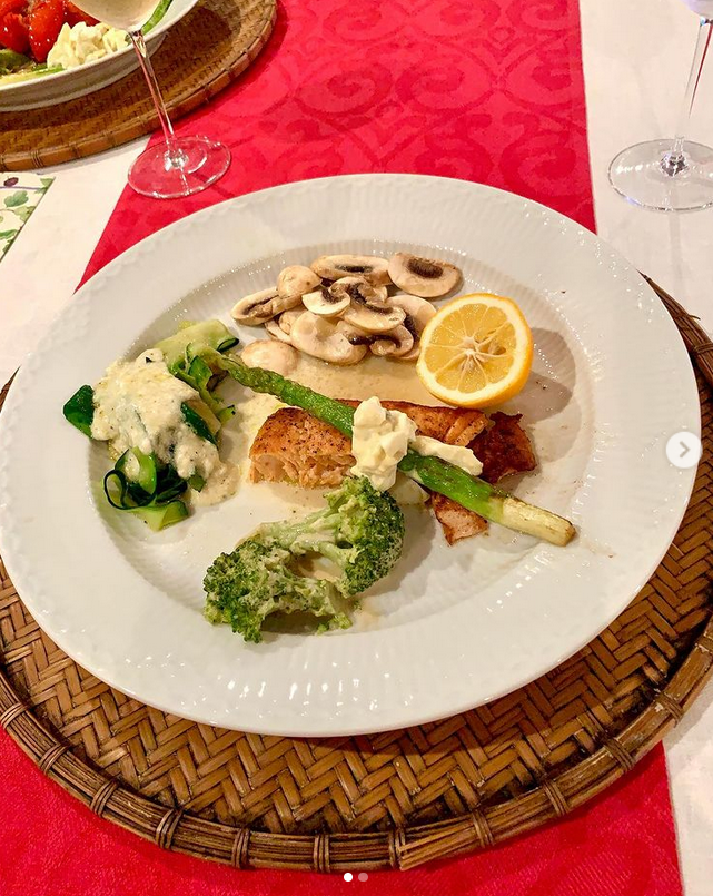 夏木マリ　おしゃれな“おうちご飯”披露に「レストランかと思いました」「美味しそう！」