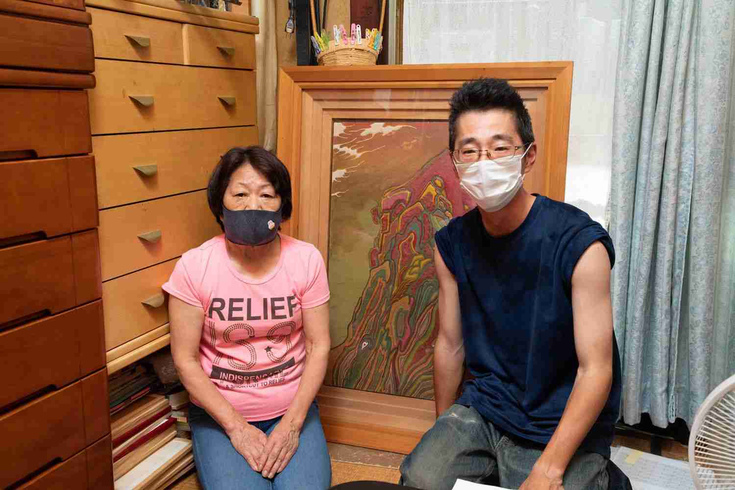 《ワクチン接種翌日に急死》「主人は泡をふいて搬送先で息絶えた」遺族が訴える厚労省“副反応調査”の問題点（文春オンライン） - Yahoo!ニュース