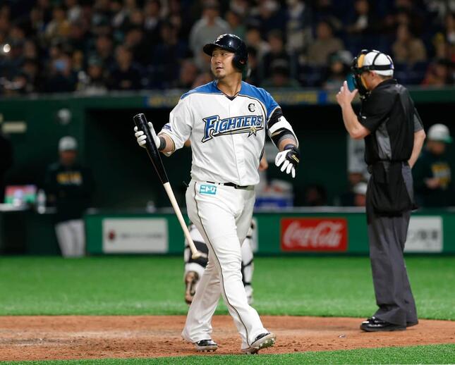 「とんでもない皮肉」「シャレにならん…」　中田翔「暴行騒動」でポスター悪目立ち