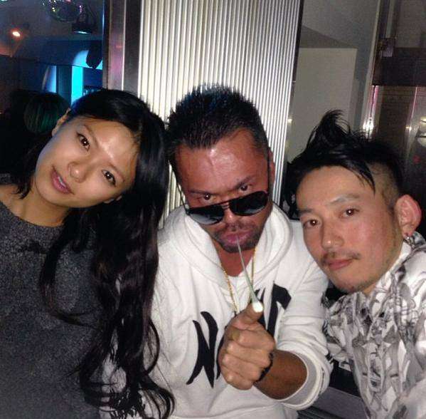 賀来賢人“ドライブデート”ショットに大反響「奥さんが撮ったの？」「これが奈々ちゃん目線」の声